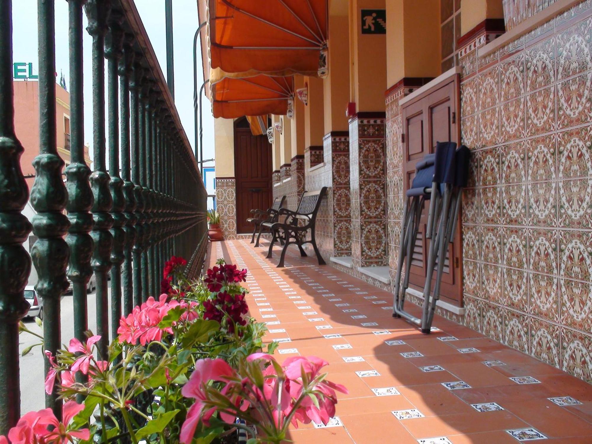 فندق Hostal Tarik طريفة المظهر الخارجي الصورة
