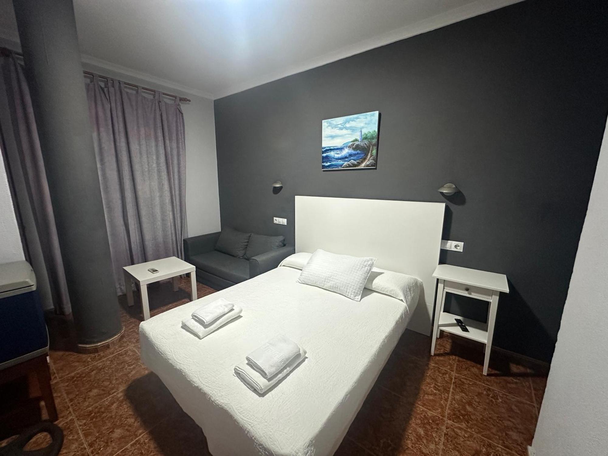فندق Hostal Tarik طريفة المظهر الخارجي الصورة