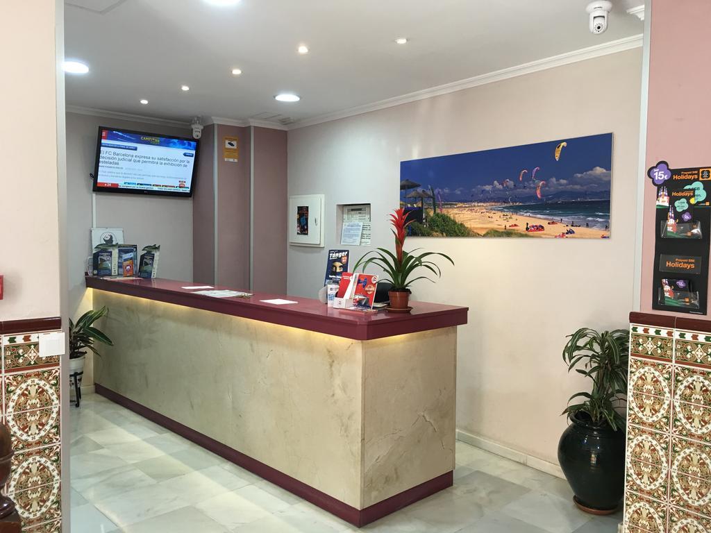 فندق Hostal Tarik طريفة المظهر الخارجي الصورة